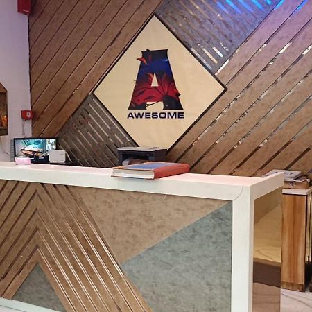 Hotel Awesome International New Delhi Extérieur photo