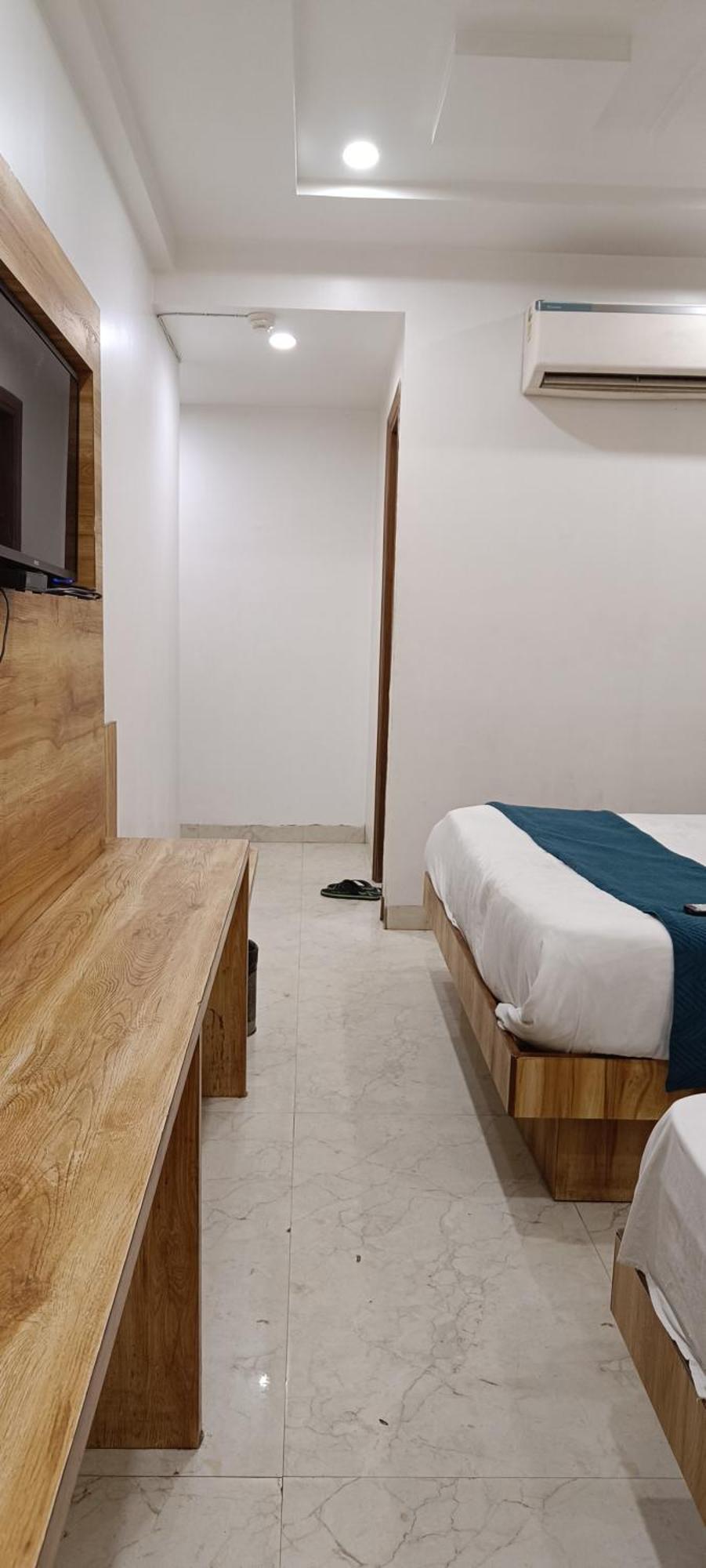 Hotel Awesome International New Delhi Extérieur photo