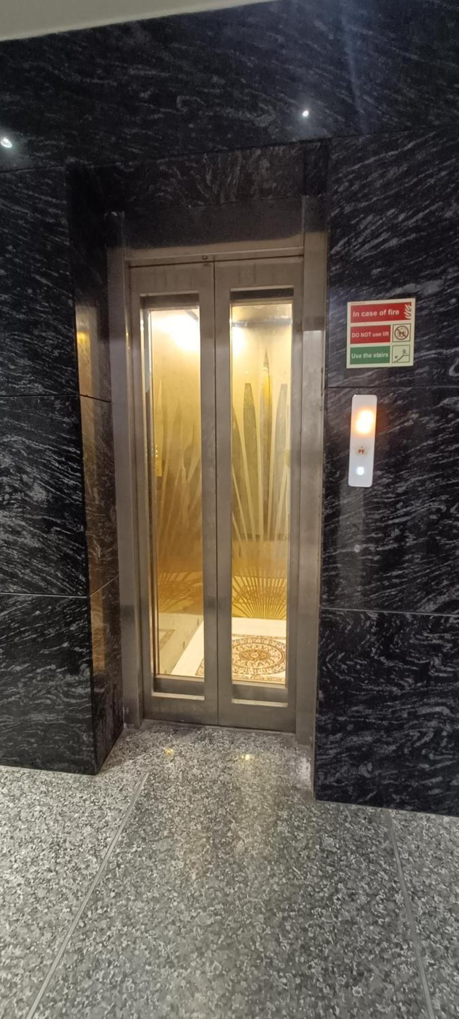 Hotel Awesome International New Delhi Extérieur photo